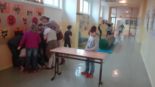 Netradiční oslava Mikuláše ve 3. B a 4. A f01