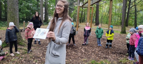 Podzimní hrátky v lesoparku s dětmi z MŠ f03