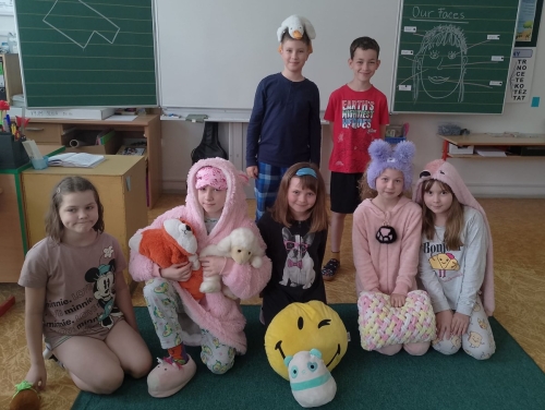 Pyžamový den f10