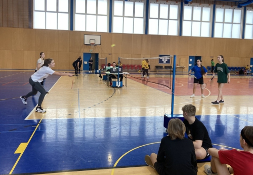 Turnaj družstev v badmintonu f4