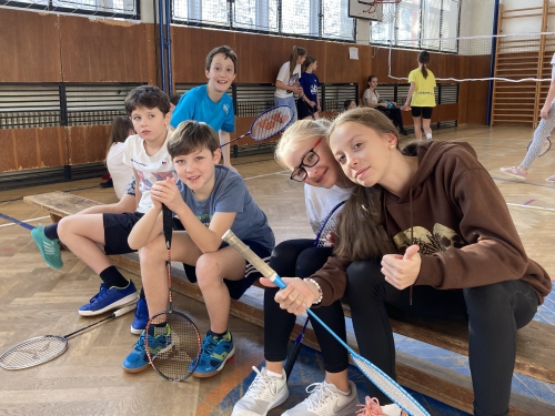 Vánoční turnaj v badmintonu f08